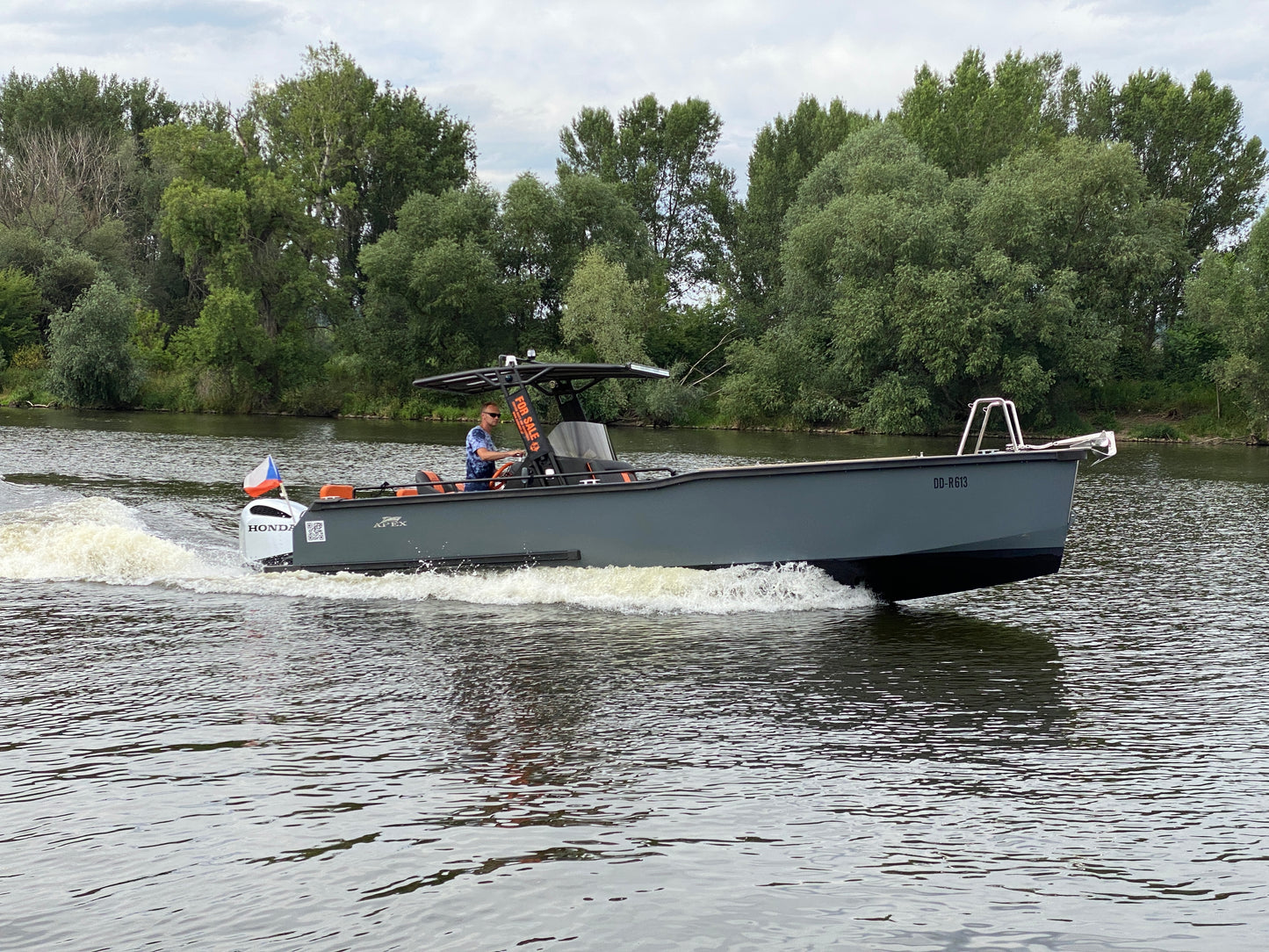 Barkmet Boats - Motorboat Apex 720