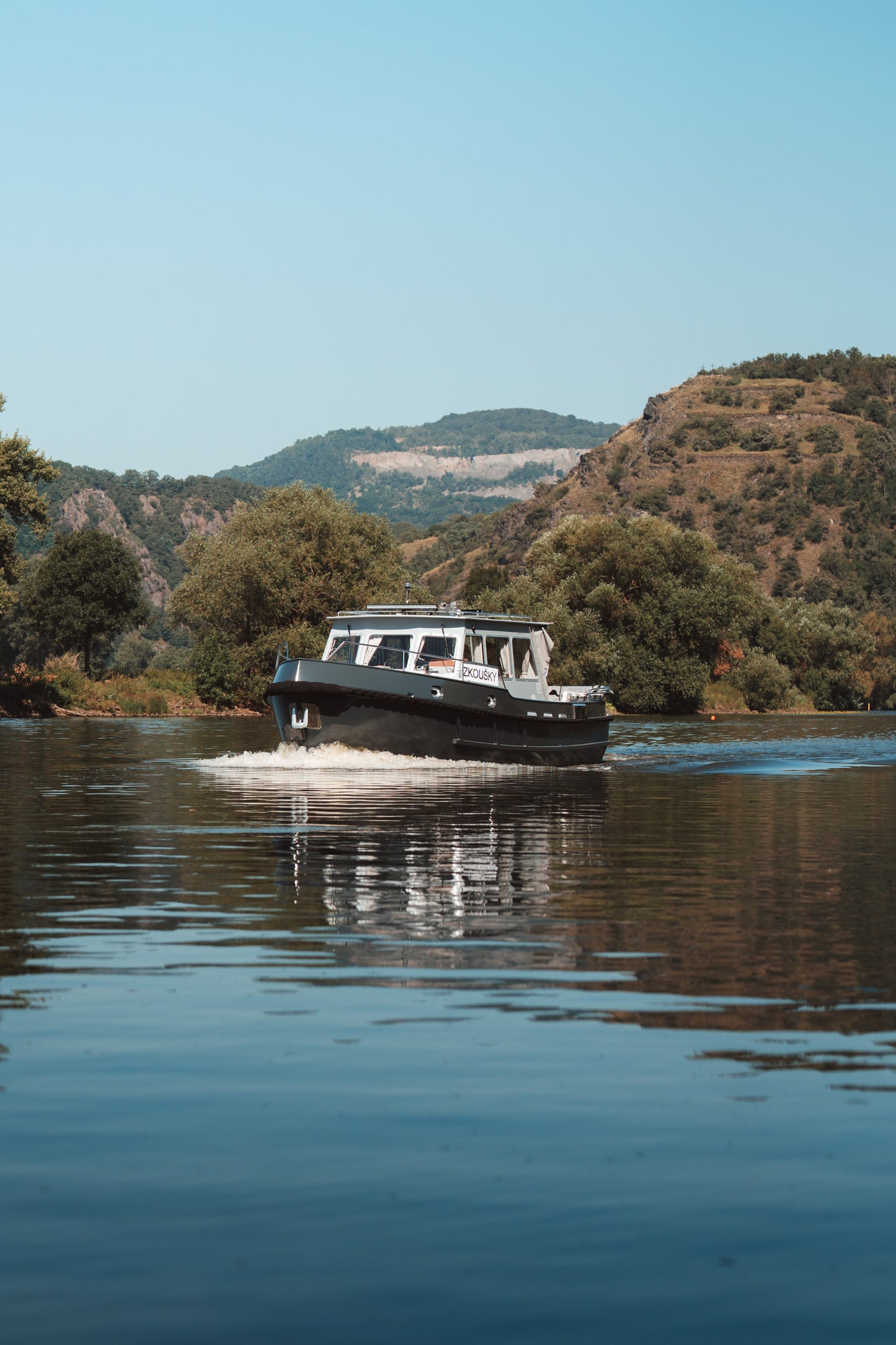 Barkmet Boats - Motor-Yacht Jantar-98