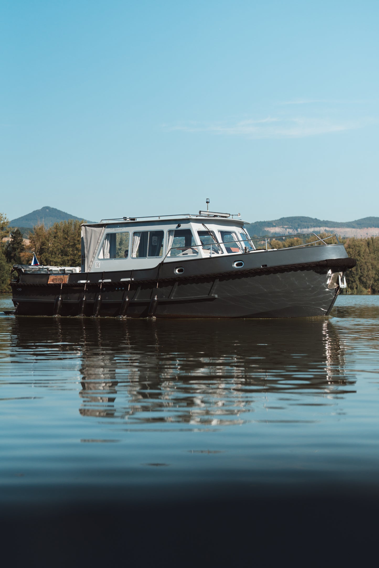 Barkmet Boats - Motor-Yacht Jantar-98