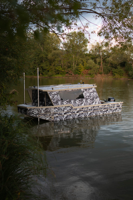 Barkmet Boats - Hammer 590 C Boat for Carp Fishing