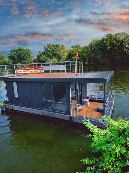 Barkmet Boats - House Boat Smart 9