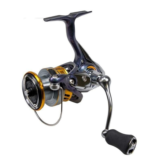 DAIWA 18 Regal LT 2500D - Barracuda Shop